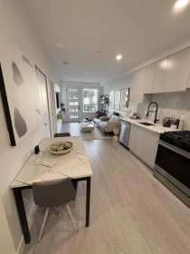 203 13258 105 Avenue, Surrey, BC, Surrey — Apartment/Condo for sale