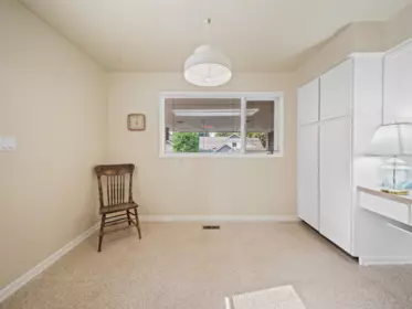 Breakfast Nook Photo of 34206 Woodbine Crescent, Abbotsford, BC