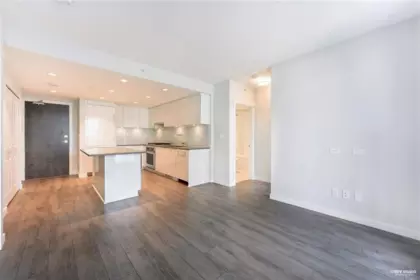 Kitchen Island Photo of 2005 2388 Madison Avenue, Burnaby, BC