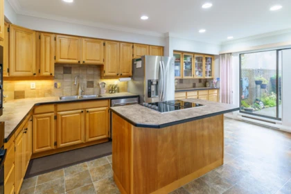 Kitchen Photo of 3603 Nico Wynd Drive, Surrey, BC