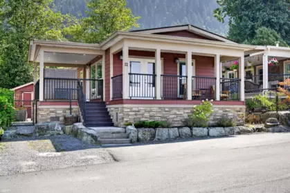 52 53480 Bridal Falls Road, Rosedale, BC, Rosedale — Single Family Residence for sale