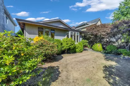 Aerial View of 137 W Woodstock Avenue, Vancouver, BC