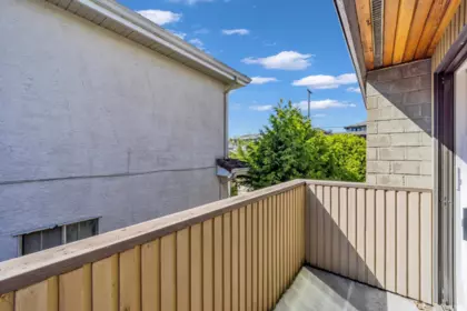 Backyard Photo of 137 W Woodstock Avenue, Vancouver, BC