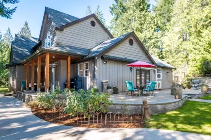 Family Room Photo of 6979 Sechelt Inlet Road, Sechelt, BC