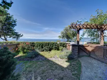 Mudroom Photo of 105 5160 Davis Bay Road, Sechelt, BC