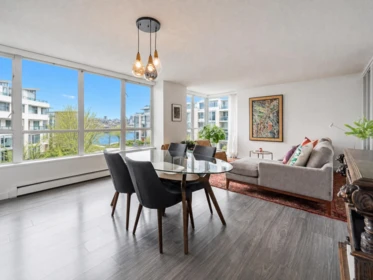 302 1228 Marinaside Crescent, Vancouver, BC, Vancouver — Apartment/Condo for sale