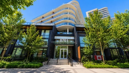 1301 8761 University Crescent, Burnaby, BC, Burnaby — Apartment/Condo for sale