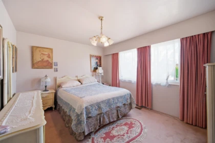 Kitchen Photo of 5480 Cathay Road, Richmond, BC