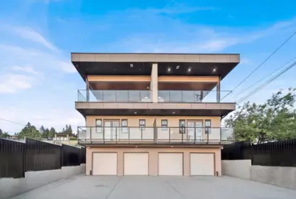 Outdoor Patio Photo of 2 7275 Ridge Drive, Burnaby, BC