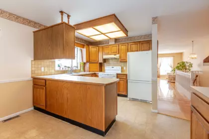 Primary Bedroom Photo of 434 Alouette Drive, Coquitlam, BC