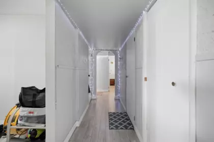 Hallway Photo of 32082 Austin Avenue, Abbotsford, BC