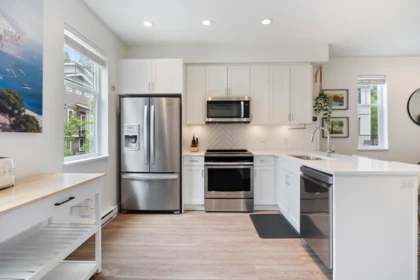 Kitchen Photo of 6 1818 Harbour Street, Port Coquitlam, BC