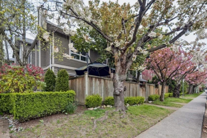 7 848 W 16th Street, North Vancouver, BC, North Vancouver — Townhouse for sale