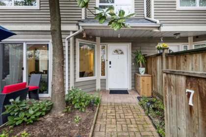7 848 W 16th Street, North Vancouver, BC, North Vancouver — Townhouse for sale