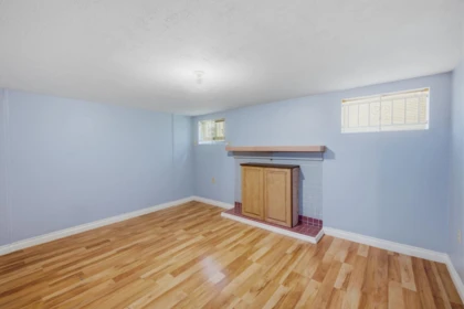 Entry Foyer Photo of 55 W King Edward Avenue, Vancouver, BC