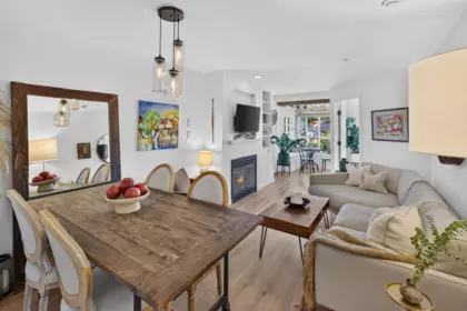 Dining Area Photo of 309 760 Kingsway, Vancouver, BC