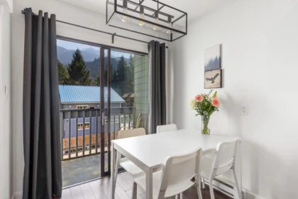 301 2129 Lake Placid Road, Whistler, BC, Whistler — Apartment/Condo for sale