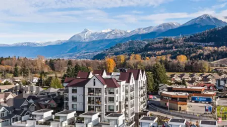 203 6045 Chilliwack River Road, Chilliwack, BC, Chilliwack — Apartment/Condo for sale