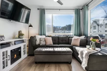 203 6045 Chilliwack River Road, Chilliwack, BC, Chilliwack — Apartment/Condo for sale