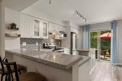 Breakfast Nook Photo of 2 4401 Blauson Boulevard, Abbotsford, BC