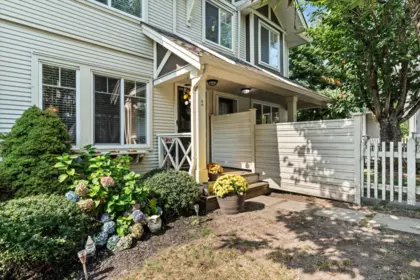 2 4401 Blauson Boulevard, Abbotsford, BC, Abbotsford — Townhouse for sale