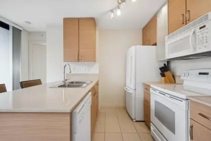 Dining Area Photo of 502 977 Mainland Street, Vancouver, BC