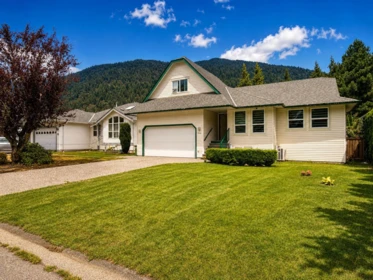 314 Miami River Drive, Harrison Hot Springs, BC, Harrison Hot Springs — Single Family Residence for sale