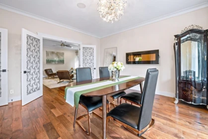 Breakfast Nook Photo of 839 W 20th Street, North Vancouver, BC