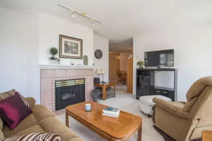 Kitchen Photo of 606 221 Eleventh Street, New Westminster, BC