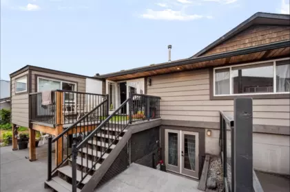 Garden / Landscaping Photo of 2247 Windsor Street, Abbotsford, BC