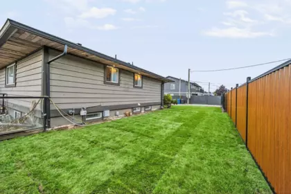 Swimming Pool Photo of 2247 Windsor Street, Abbotsford, BC