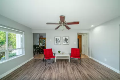 Entry Foyer Photo of 101 14154 103 Avenue, Surrey, BC