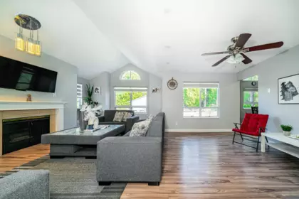 Loft / Bonus Room Photo of 101 14154 103 Avenue, Surrey, BC