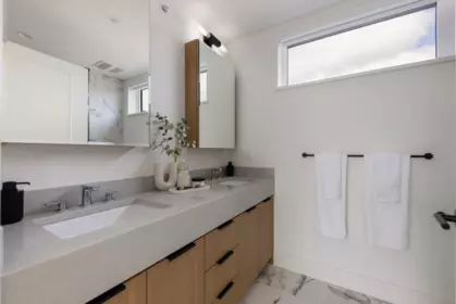 Breakfast Nook Photo of 5387 Willow Street, Vancouver, BC