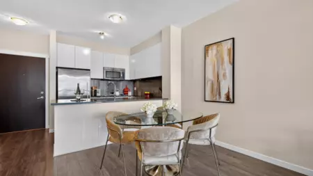 Family Room Photo of 515 2665 Mountain Highway, North Vancouver, BC