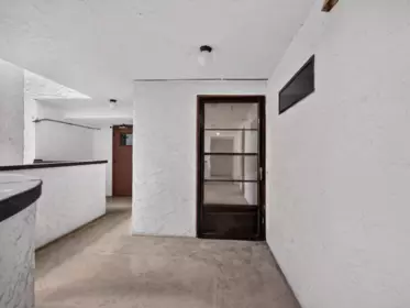 Entry Foyer Photo of 202 936 Bute Street, Vancouver, BC