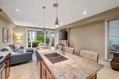 1620 St. Andrews Avenue, North Vancouver, BC, North Vancouver — Townhouse for sale