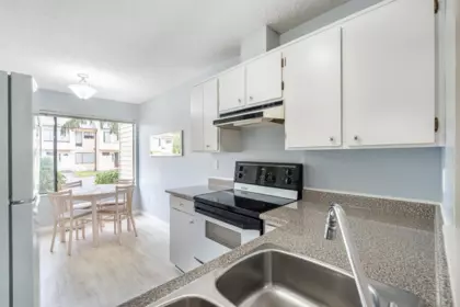 Primary Bathroom Photo of 25 9346 128 Street, Surrey, BC