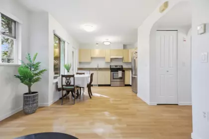Hallway Photo of 6 18883 65 Avenue, Surrey, BC