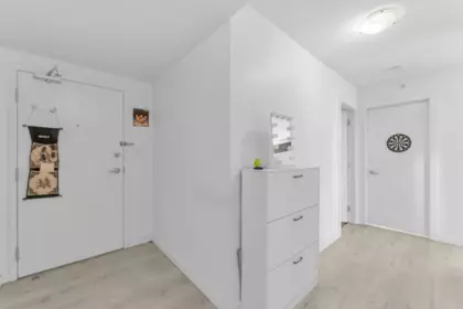 Hallway Photo of 807 9981 Whalley Boulevard, Surrey, BC
