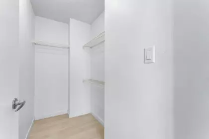 Mudroom Photo of 807 9981 Whalley Boulevard, Surrey, BC