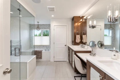 Entry Foyer Photo of 7863 Walmsley Court, Burnaby, BC