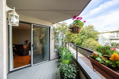 Office / Den Photo of 201 1440 George Street, White Rock, BC