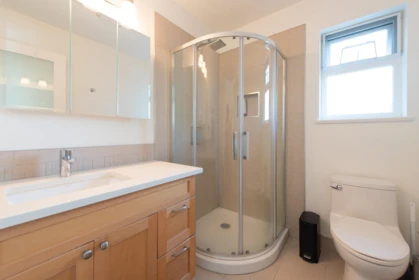 Powder Room Photo of 841 O'shea Road, Gibsons, BC