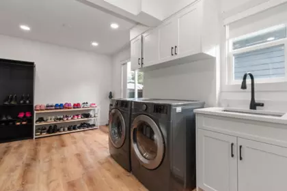 Laundry Room Photo of 5390 Westwood Drive, Chilliwack, BC