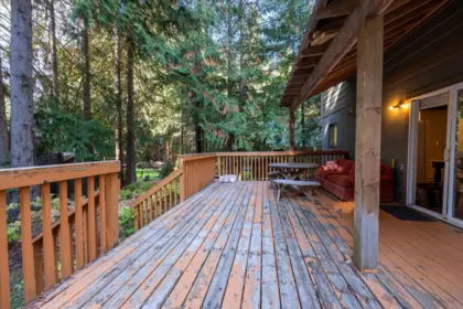 Breakfast Nook Photo of 6533 Balsam Way, Whistler, BC