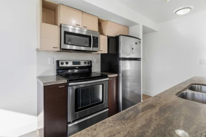 204 7445 120 Street, Delta, BC, Delta — Apartment/Condo for sale