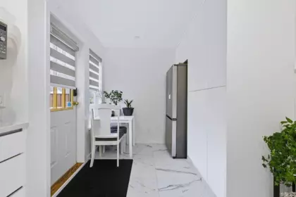Primary Bathroom Photo of 3 1135 Cartier Avenue, Coquitlam, BC