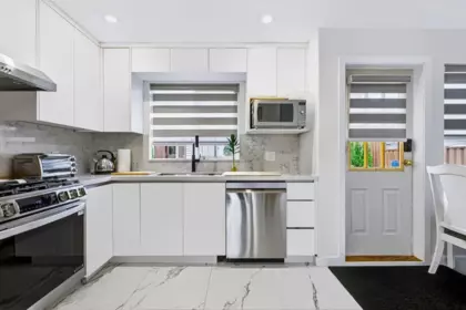 Primary Bedroom Photo of 3 1135 Cartier Avenue, Coquitlam, BC
