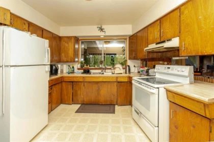 Dining Area Photo of 12250 Skillen Street, Maple Ridge, BC